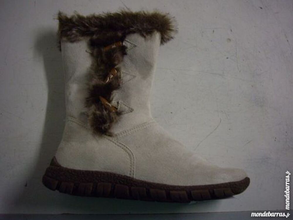 Bottes fourr&eacute;es Beige pt 38 neuves Chaussures