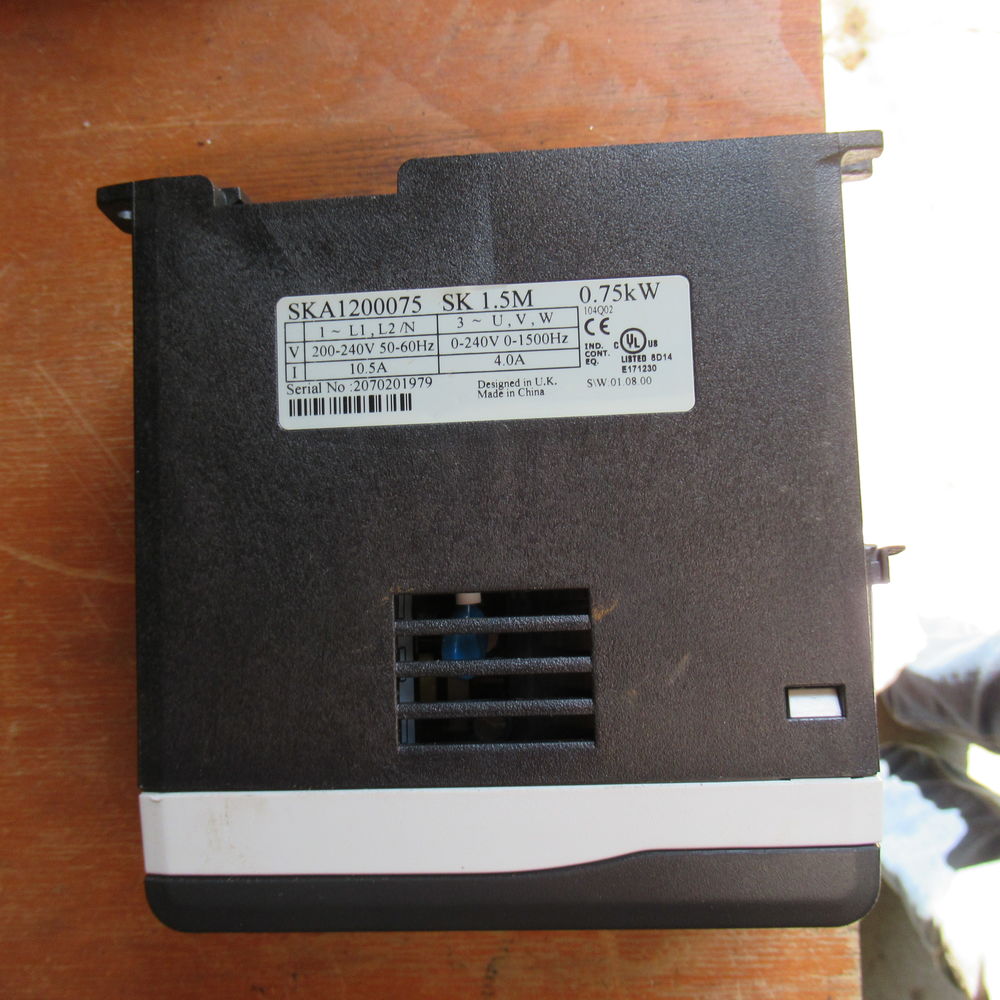 Digidrive Leroy Somer, avec sa notice et le CD-ROM Mobilier enfants