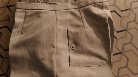 pantalon LM LULU couleur gris trs clair presque blanc Taill 22 Savigny-sur-Orge (91)