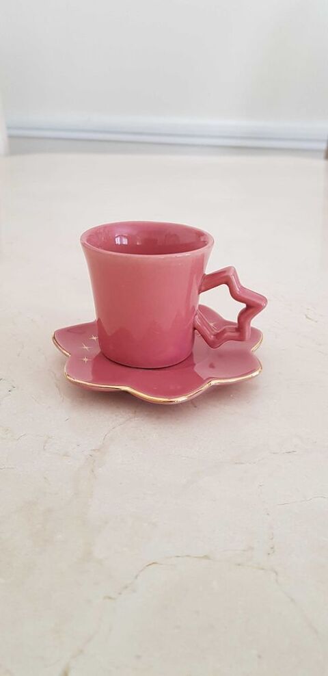 Service �     caf� 25 Paris 17 (75)