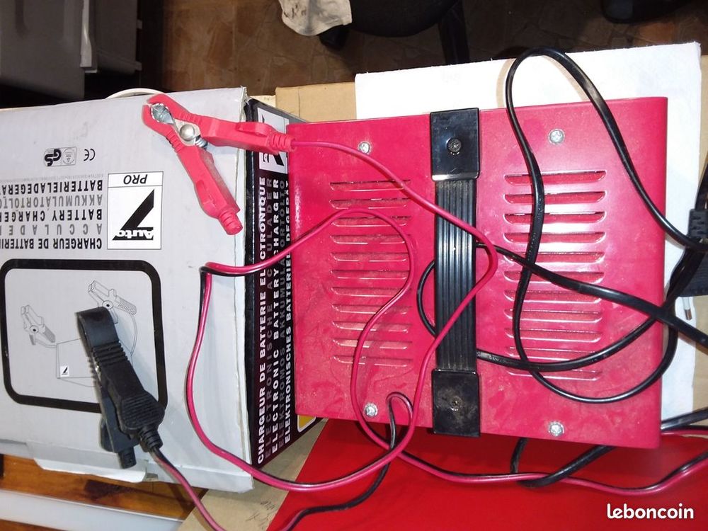 CHARGEUR de batterie AUTO 7 PRO REFERENCE 708905 Bricolage