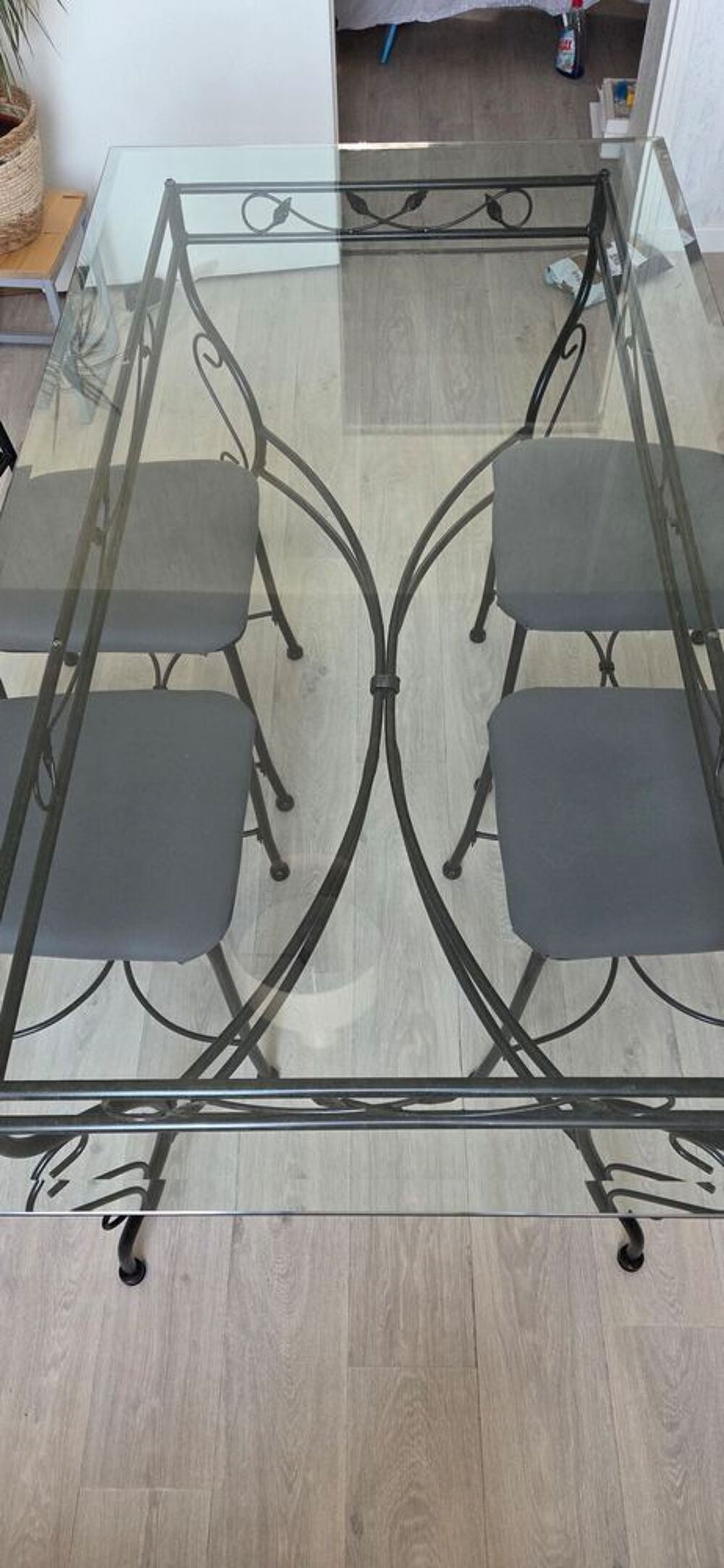 table en verre et 6 chaises Meubles