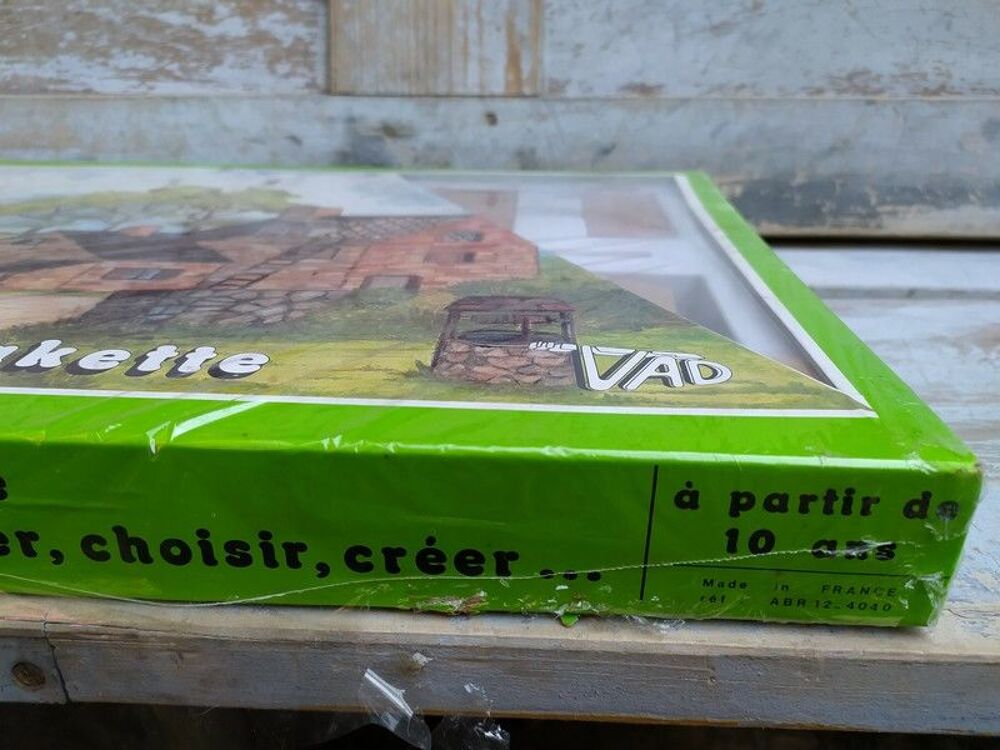 Boite Jeu de Construction Mini Brique Makette VAD France
Jeux / jouets