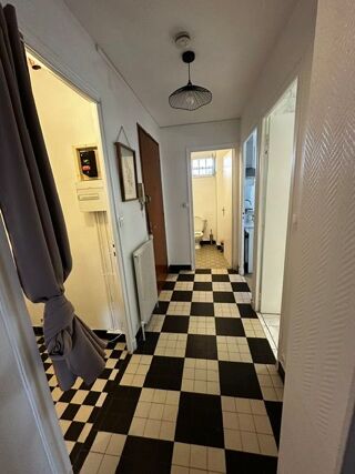  Appartement à louer 2 pièces 44 m²