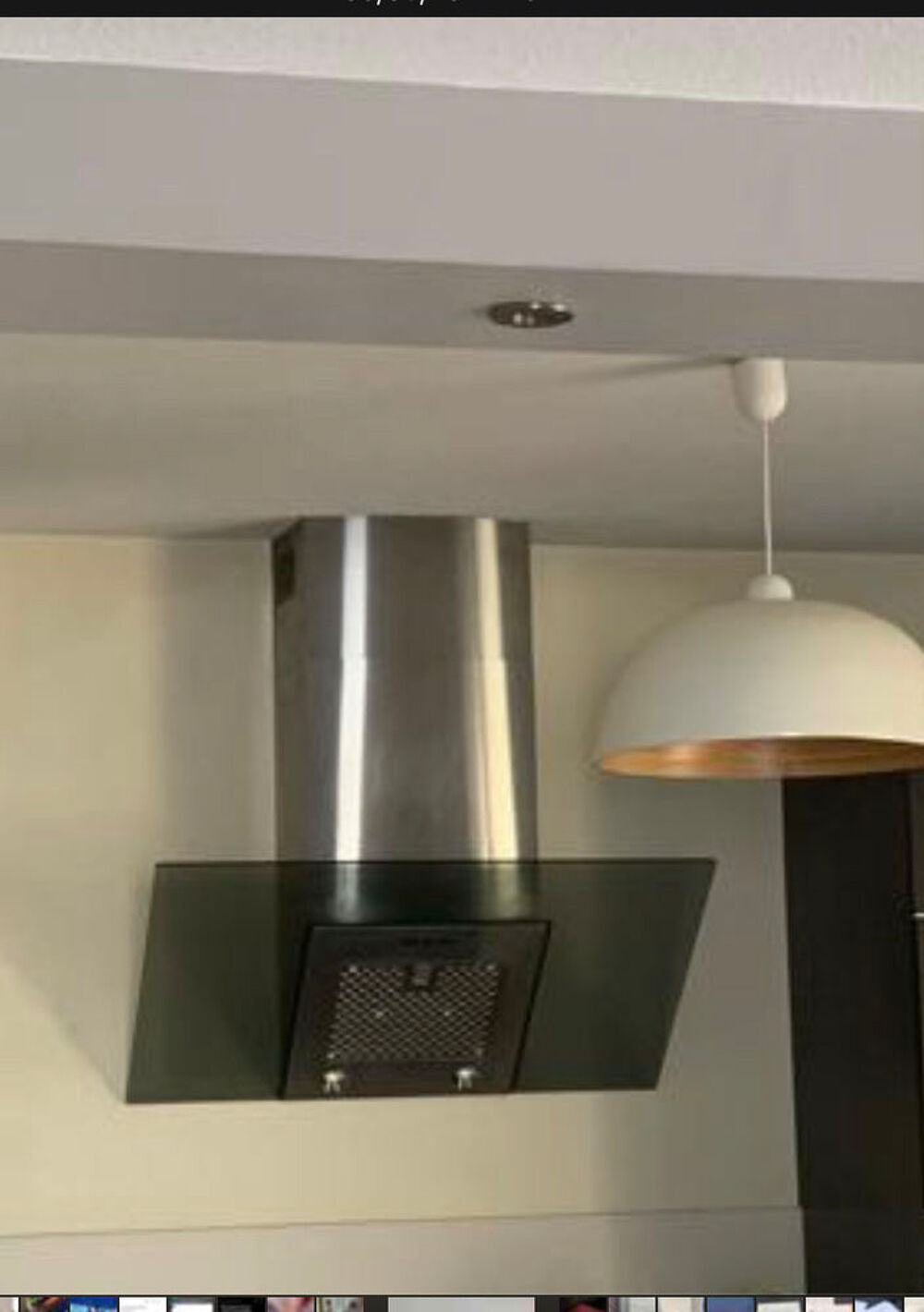 hotte &eacute;lectrique cuisine inox avec spots Electroménager