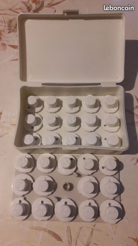 Boite de 30 cames SINGER DELUXE  ZIGZAG. 16 Flers-en-Escrebieux (59)