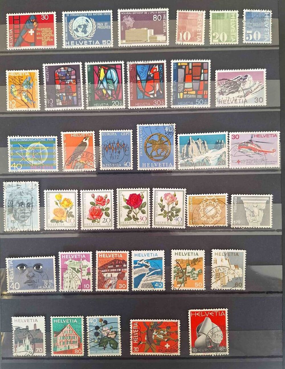S&eacute;rie de timbres de collection de Suisse 