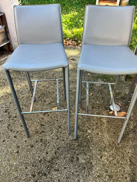 Lot de 2 chaises de bar 40 Les Ch�res (69)