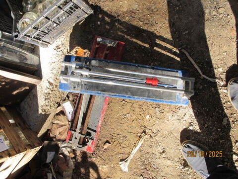 carrelette et coupe carrelage 15 Lambesc (13)