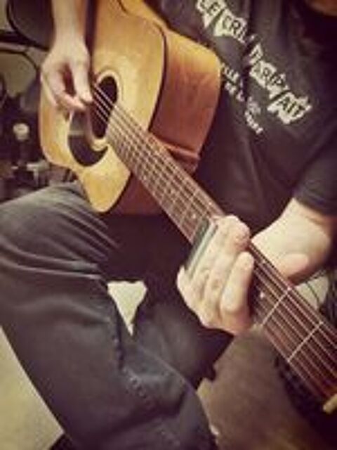   Cours de guitare électrique et acoustique 