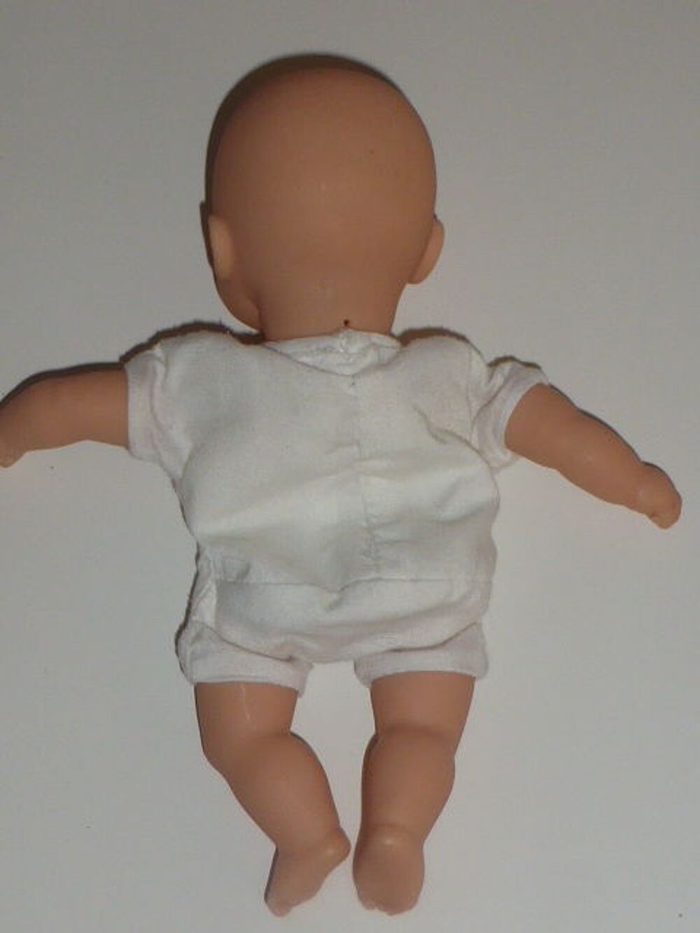 COROLLE Poup&eacute;e b&eacute;b&eacute; Mini calin combinaison velours Jeux / jouets