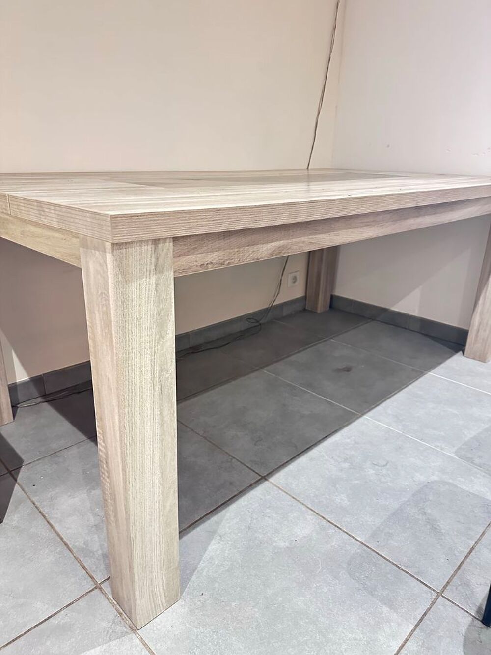 ma table de salle &agrave; manger huit personnes Meubles