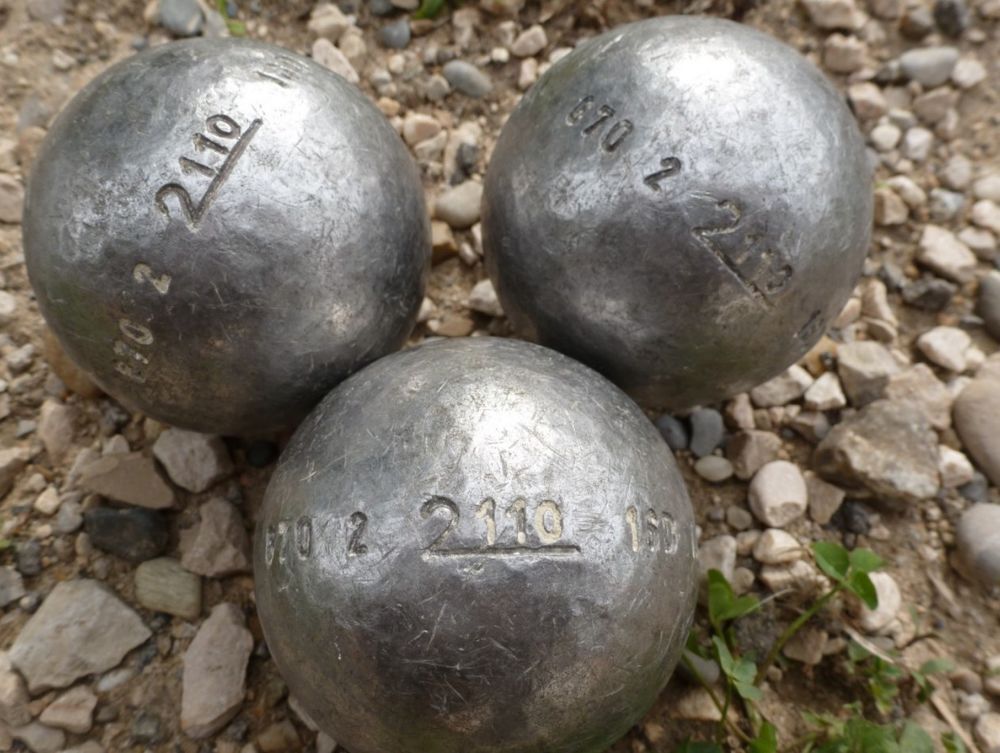 2 triplettes petanque Jeux / jouets