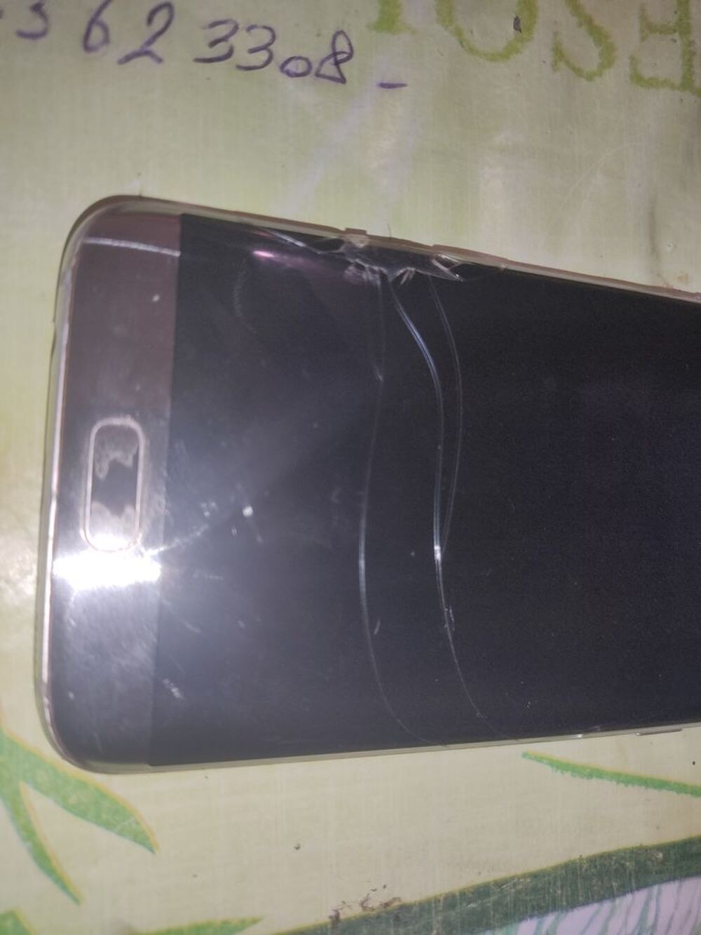 &Eacute;cran Samsung s7 edge Téléphones et tablettes