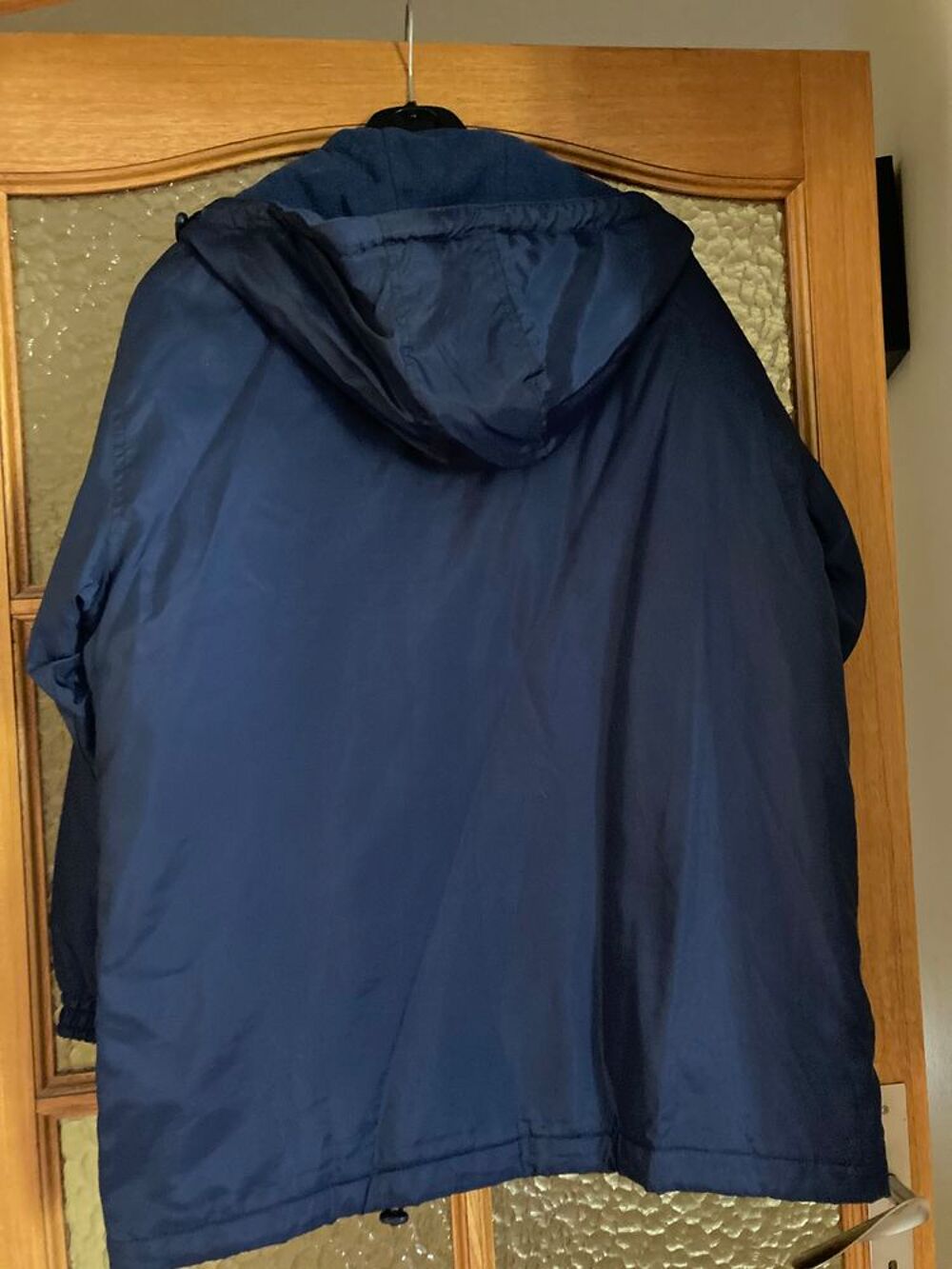 parka l&eacute;g&egrave;re marine &agrave; capuche Vêtements
