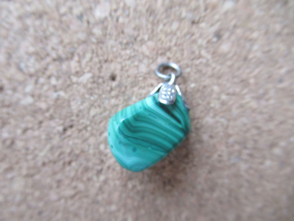 Pendentif pierre verte Bijoux et montres