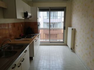  Appartement à louer 4 pièces 93 m²