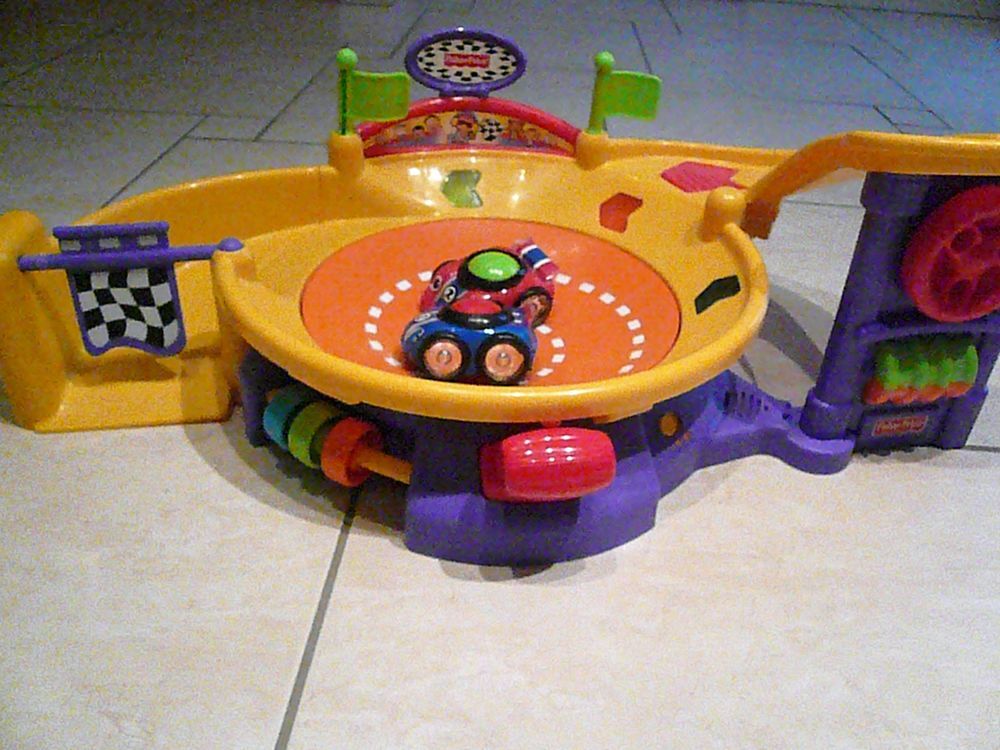 Circuit Roll and Racers Fisher Price ? Jouet 1er &acirc;ge Jeux / jouets