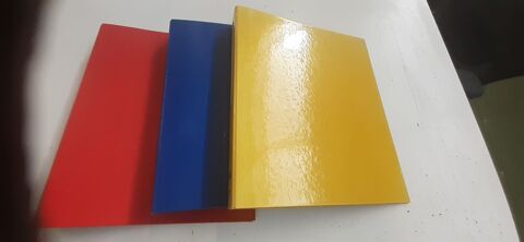 3 classeurs rouge jaune bleu Montreuil (93)