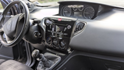 Ypsilon 1.2 8v 69 ch Stop&Start Silver 2013 occasion 34170 Castelnau-le-Lez