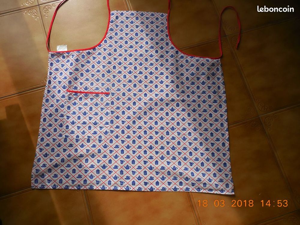 tablier moderne
peut aller pour 38 40 42 44 Vêtements