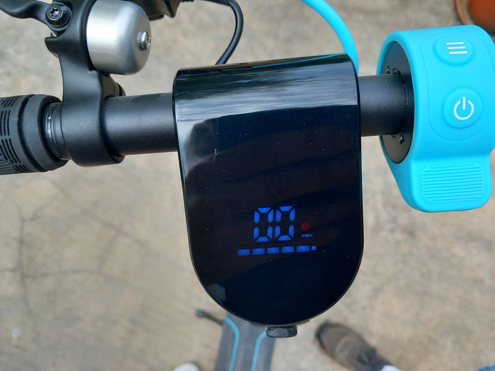 trottinette &eacute;lectrique pliable Wegoboard runway plus Sports