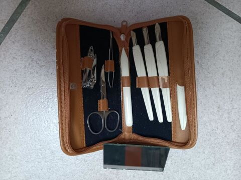 Trousse manucure 5 Vlizy-Villacoublay (78)