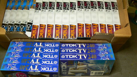 Lot de K7 VHS 240 Min Fnac TDK 70 Mormoiron (84)