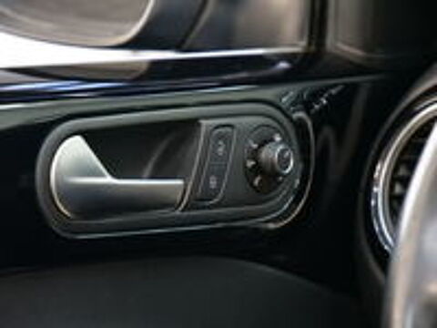 COCCINELLE II COCCINELLE CABRIOLET 1.2 TSI 105 COUTURE DSG7 2012 occasion 69330 Pusignan