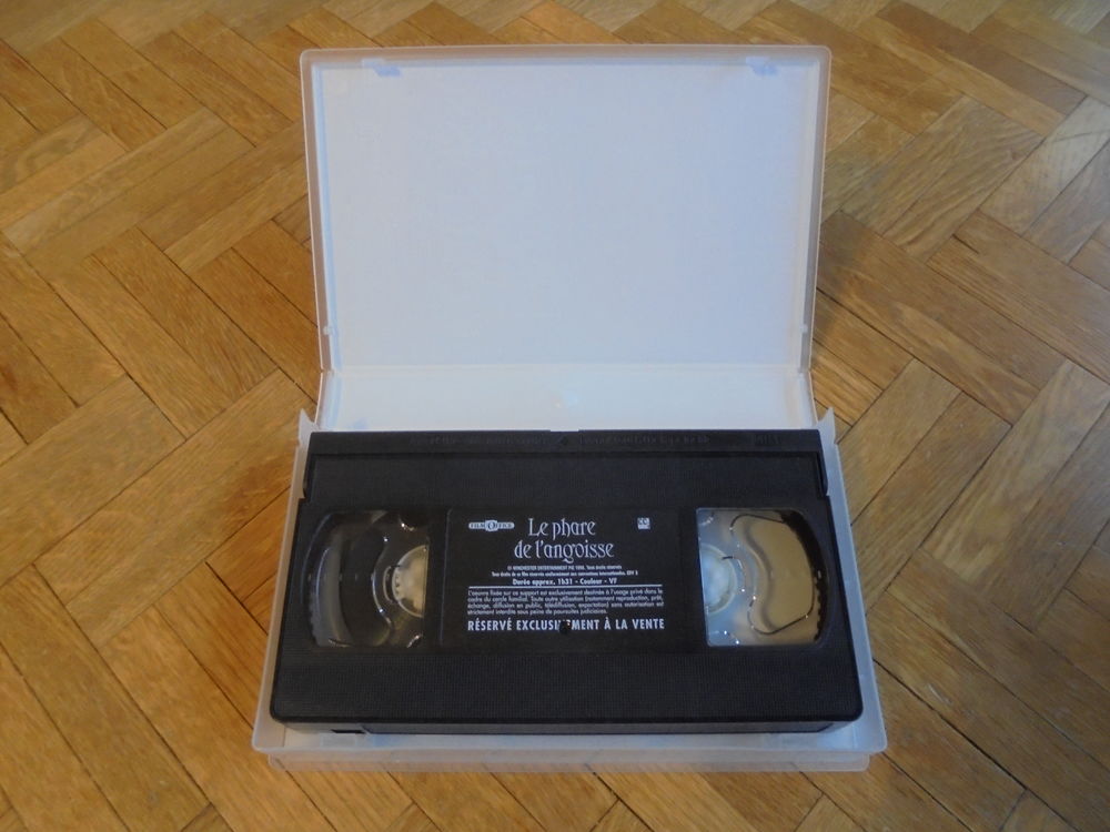 K7 Le phare de l'angoisse (48) DVD et blu-ray
