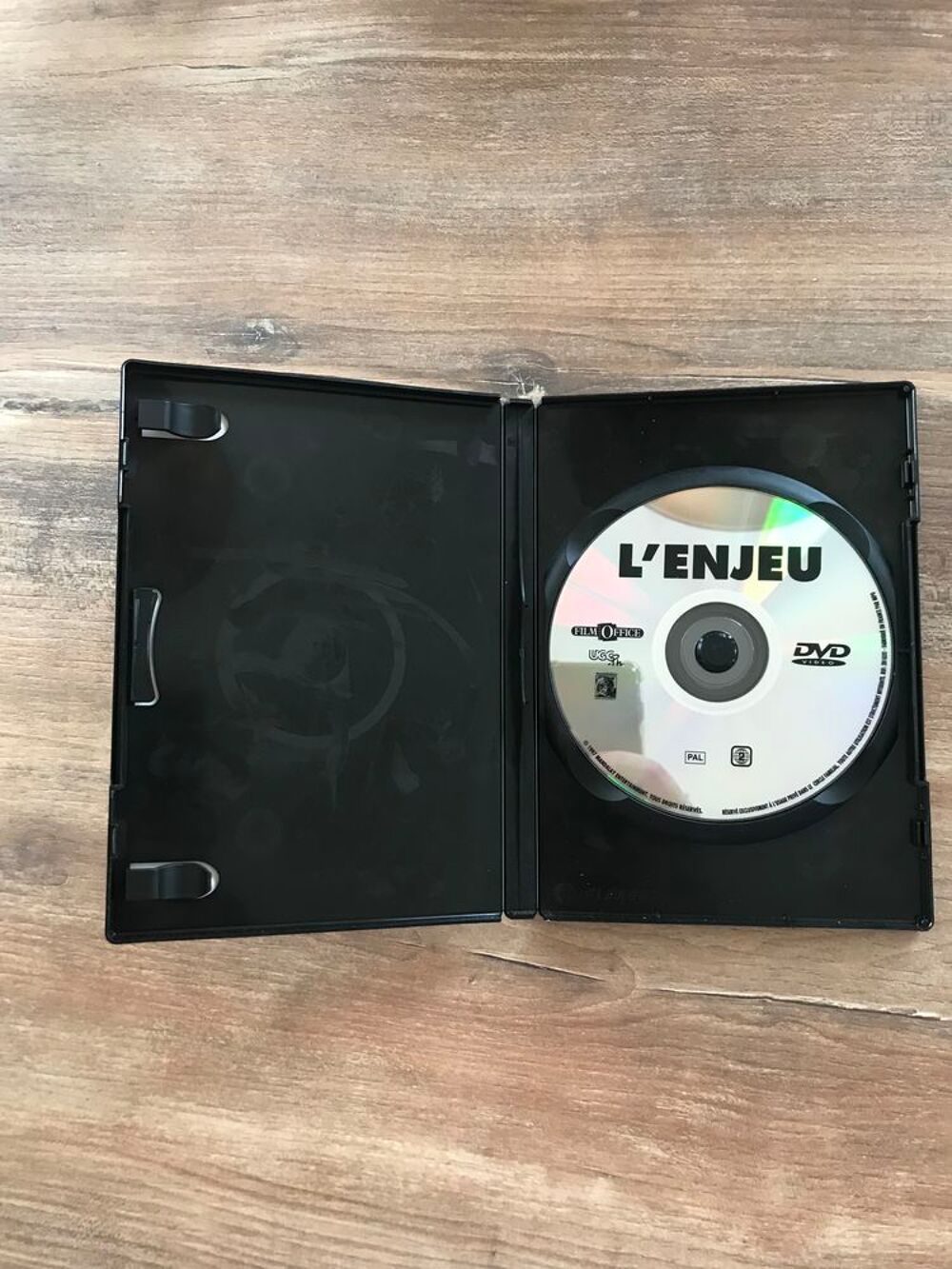DVD " L' enjeu " DVD et blu-ray