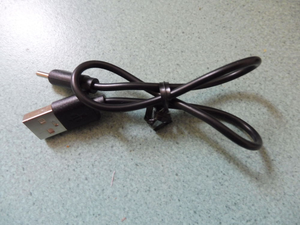 ASPIRATEUR manuel complet neuf Electromnager