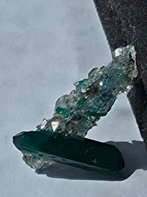 Pierre naturelle Dioptase sur matrice cristallisée-Congo RDC Bagneux (92)