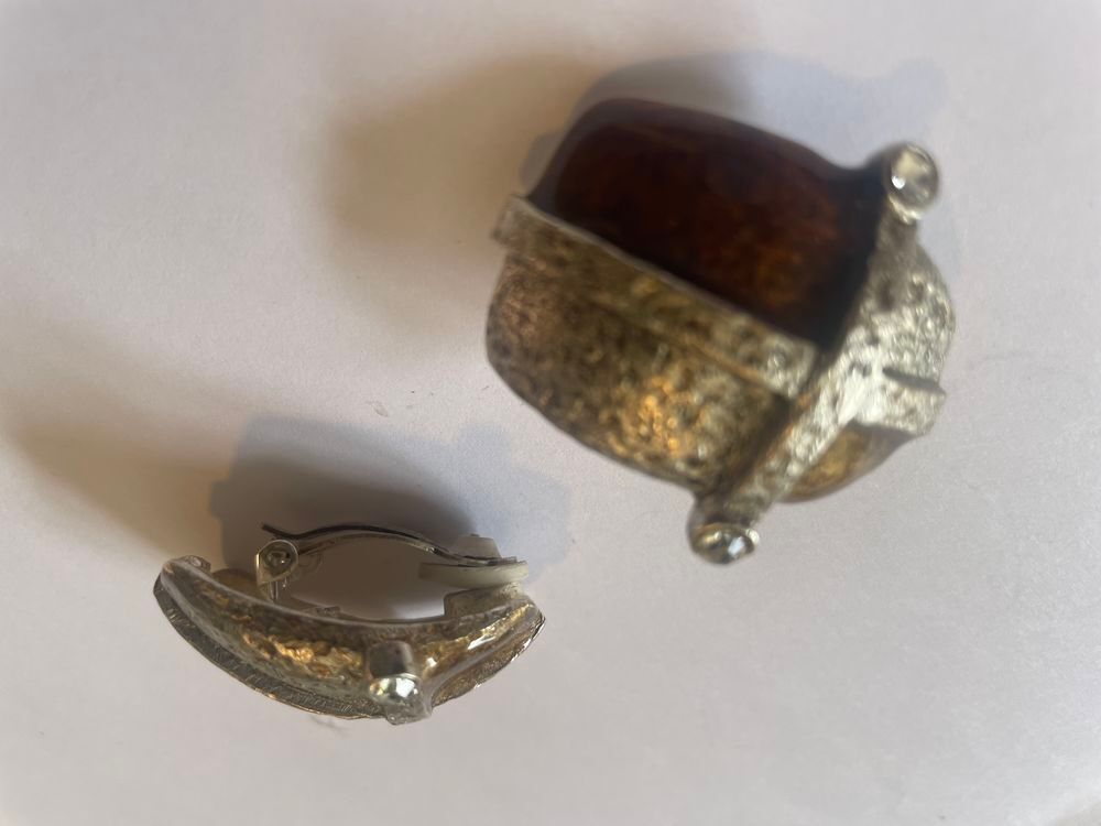 BO rectangle croix argent&eacute; &eacute;mail marron strass C.LACROIX Bijoux et montres