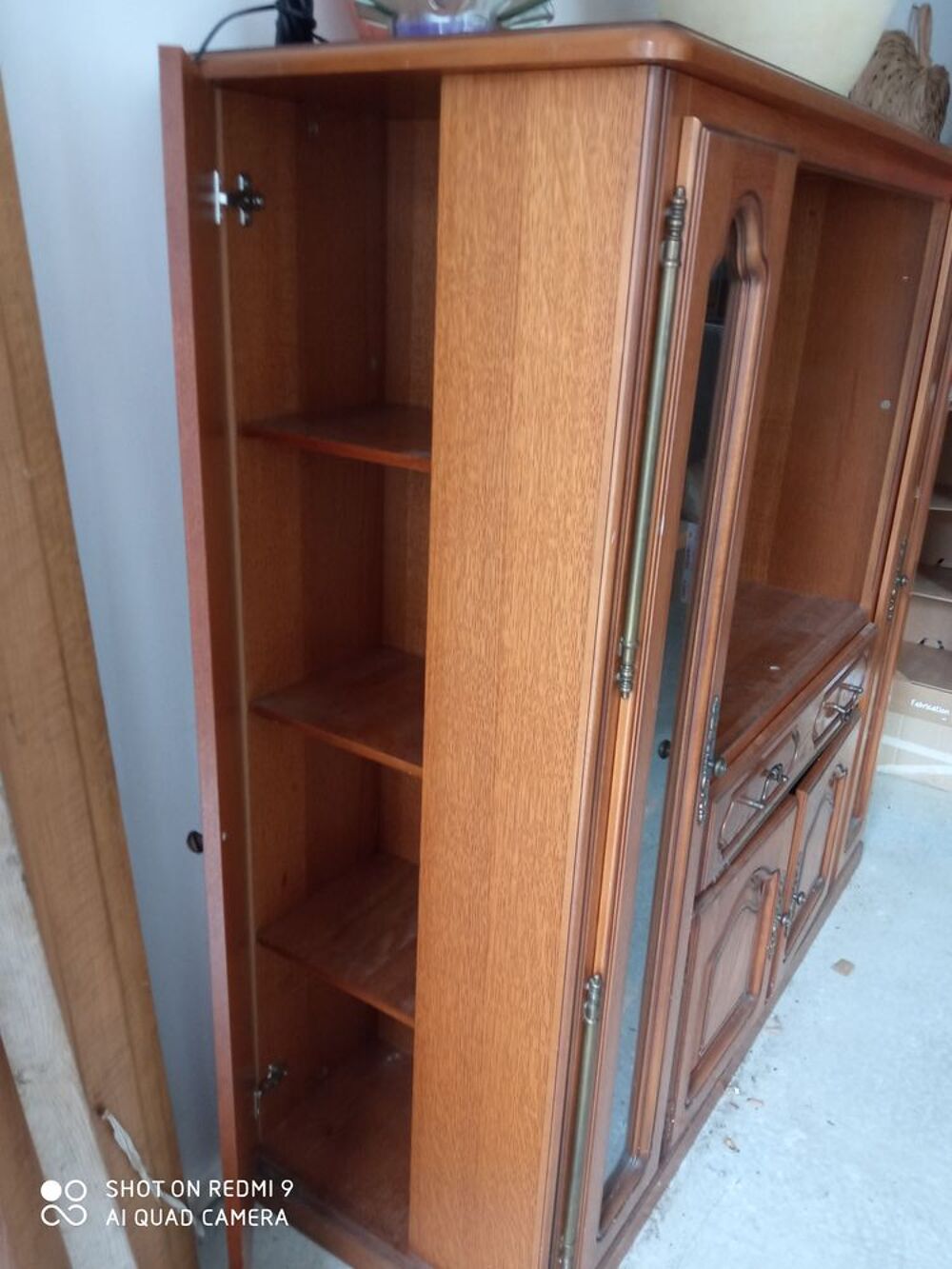 Meuble TV avec rangements sur les cot&eacute;s Meubles