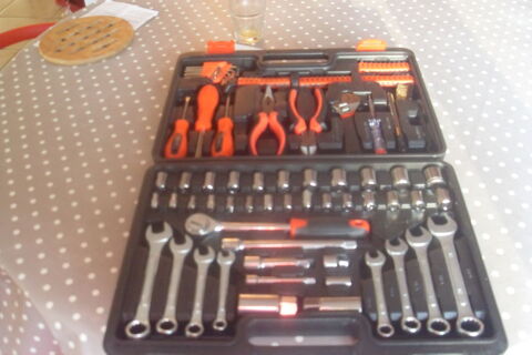 MALETTE A OUTILS 25 Eraines (14)