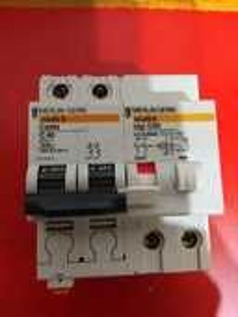 Merlin Gerin 24206 Multi 9 C60N disjoncteur Différentiel 40A 18 Serres-Castet (64)