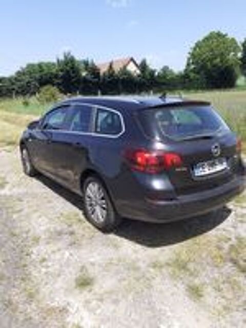 Astra Sports Tourer 1.7 CDTI 110 ch FAP Enjoy 2012 occasion 58000 Nevers