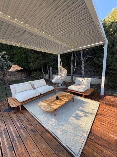Mobilier d'extérieur : canapé, fauteuil et table. 2500 Roquebrune-Cap-Martin (06)