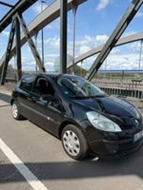 Clio III Clio 1.2 16V 75 Confort Expression 2008 occasion 82000 Montauban