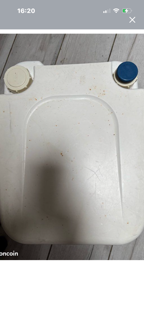 Toilette mobile pour camping ou camping car Villeneuve-Loubet (06)