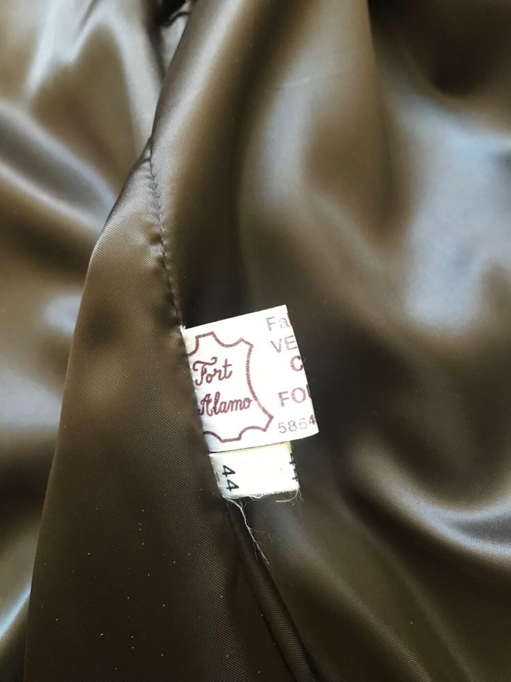 Veste fourrure renard argent&eacute; Vêtements