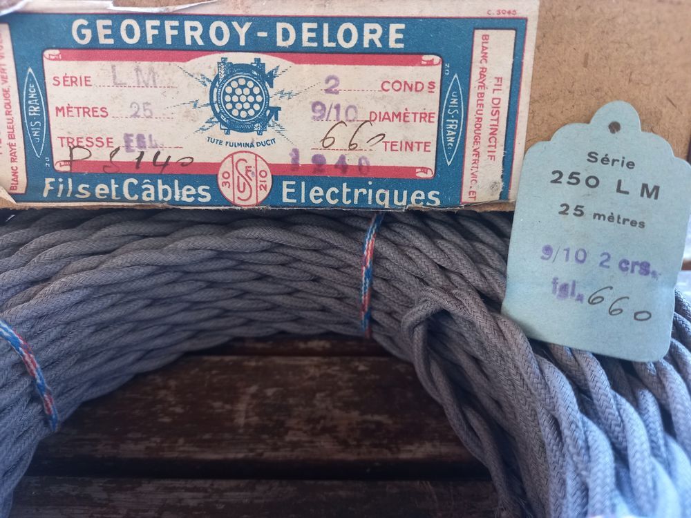 Authentique fils, c&acirc;ble, &eacute;lectrique ancien 
