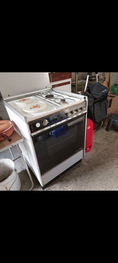 Gazini�re ROSIERES Electrom�nager, 60 Voisins-le-Bretonneux (78)