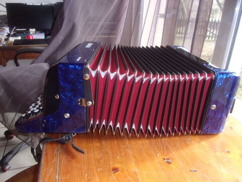 Accord�on HOHNER NOVA III  0 Lessard-en-Bresse (71)