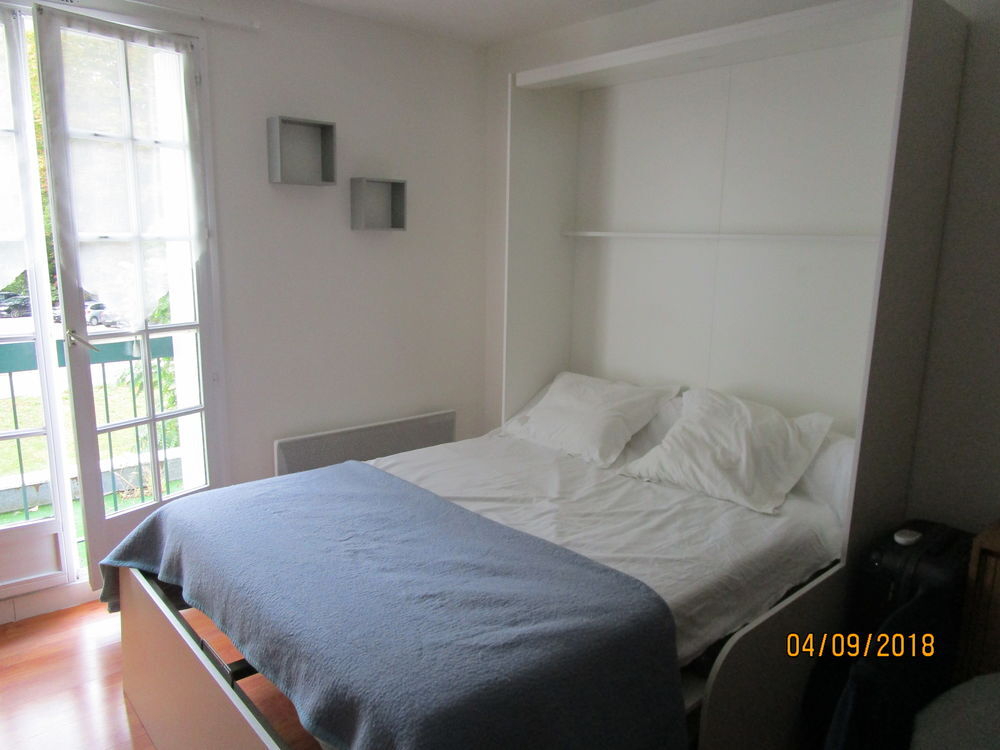 Location Appartement studio avec balcon tout confort centre ville La roche-posay