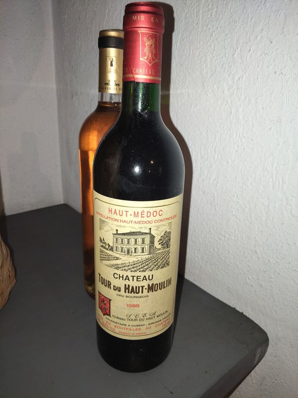 Vin ch&acirc;teau tour du haut moulin 1988 