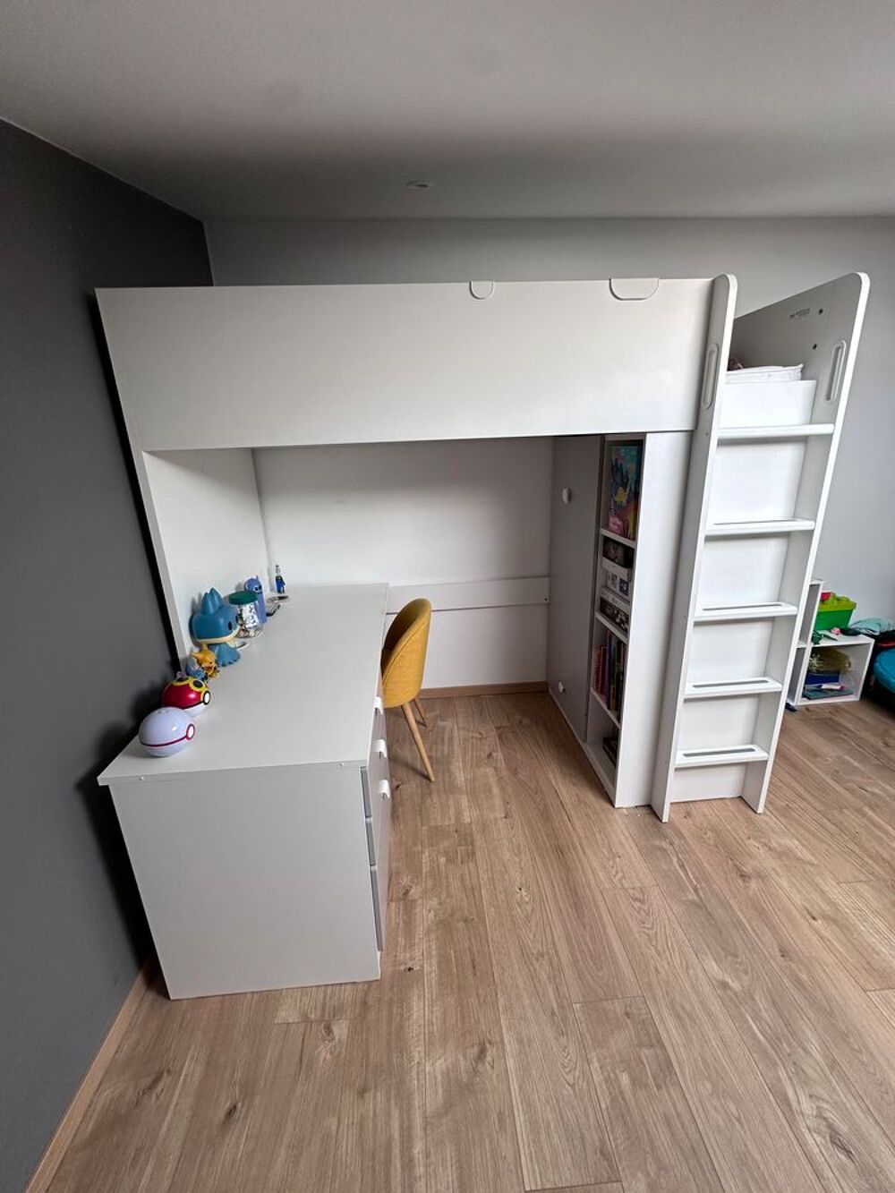 Lit mezzanine IKEA avec bureau et commode int&eacute;gr&eacute;s Mobilier enfants