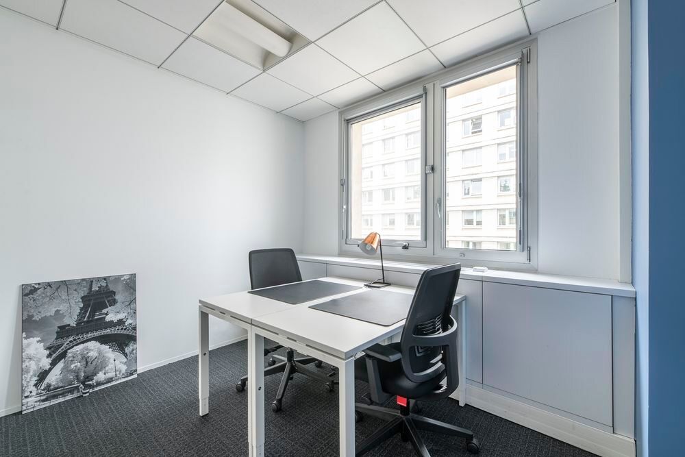   Basculez vers un espace de bureau ouvert prêt à l'emploi pour 15 personnes à Paris Pont de Neuilly 195 Neuilly-sur-seine
