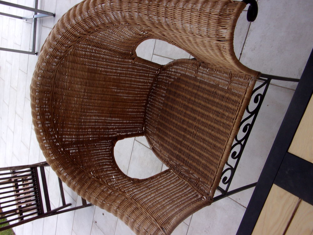 salon de jardin compos&eacute;e de 
2 fauteuils rotin sur pieds fe
Bricolage